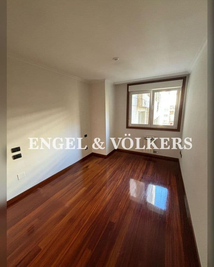 2 bedrooms apartment for rent in Vigo, Spain - Image 6