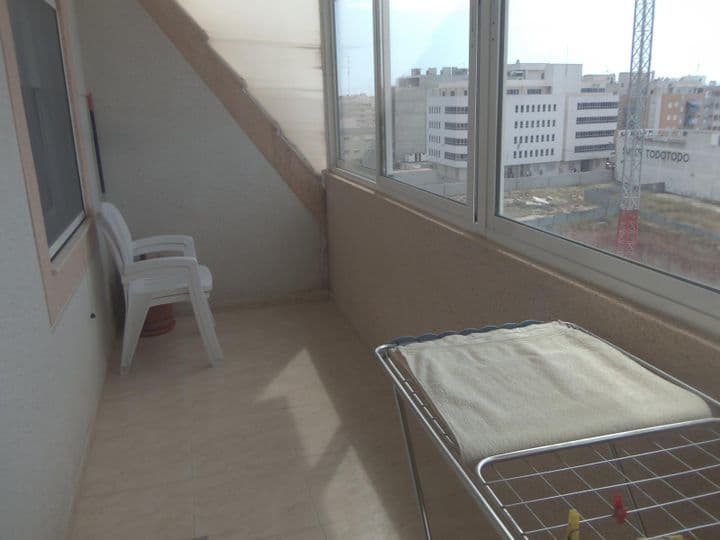 1 bedroom house for rent in Centro, Spain - Image 9