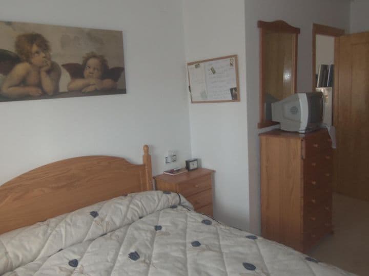 1 bedroom house for rent in Centro, Spain - Image 3