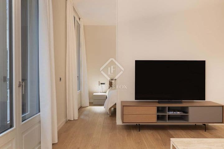 2 bedrooms apartment for rent in Barcelona, Spain - Image 11