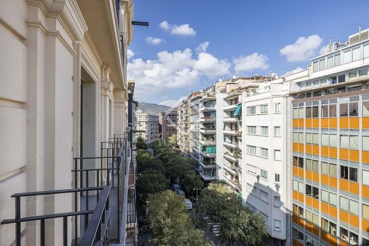 3 bedrooms apartment for rent in Barcelona, Spain - Image 6