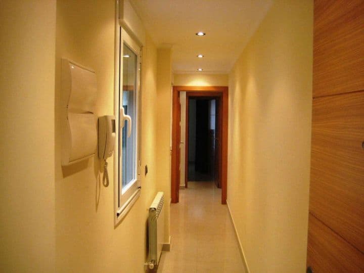 1 bedroom apartment for rent in Salamanca, Spain - Image 3