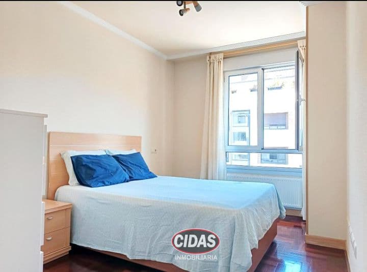 3 bedrooms apartment for rent in Oviedo, Spain - Image 10