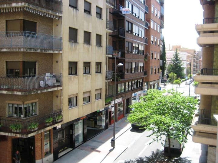 1 bedroom apartment for rent in Salamanca, Spain - Image 7