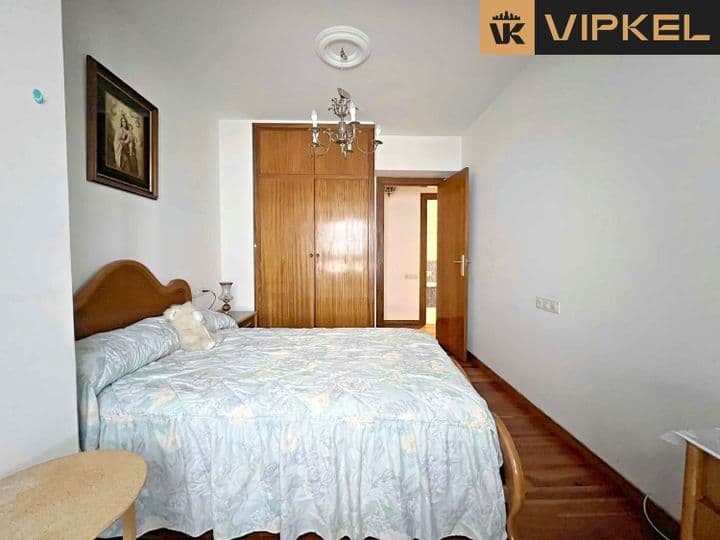 4 bedrooms apartment for sale in Corunna, Spain - Image 9