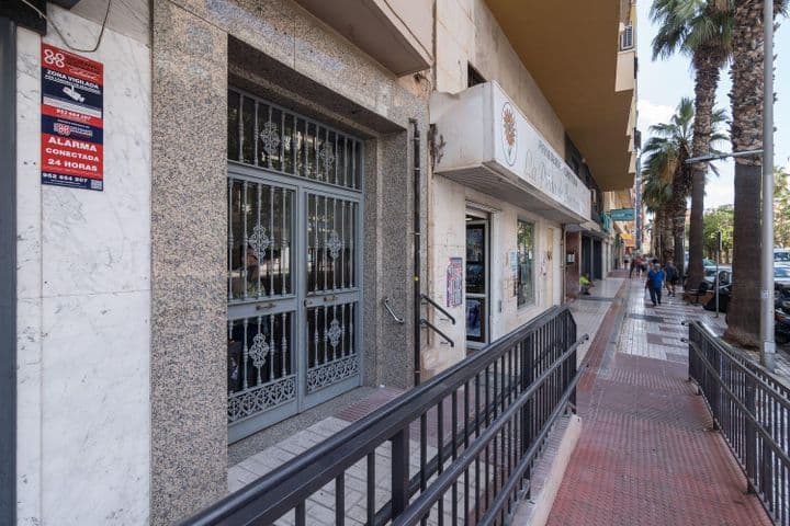 3 bedrooms apartment for rent in Malaga, Spain - Image 10