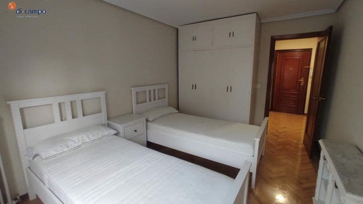 1 bedroom apartment for rent in Valladolid, Spain - Image 3