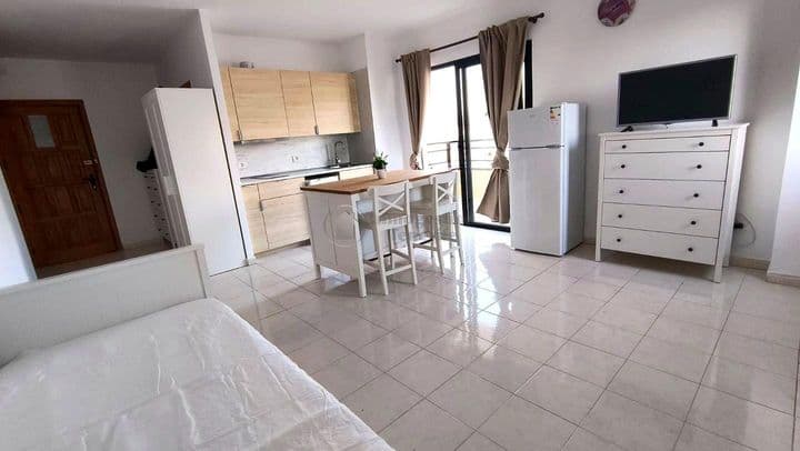 Apartment for rent in Adeje, Spain - Image 4