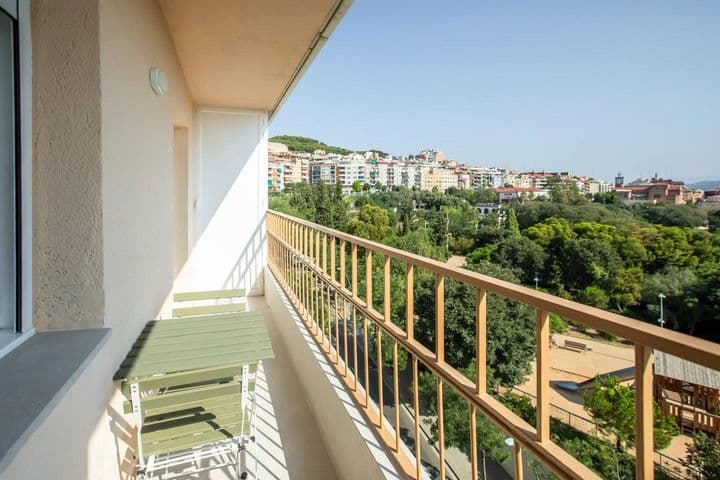 3 bedrooms apartment for rent in Horta-Guinardo, Spain - Image 5