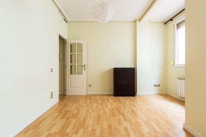 2 bedrooms apartment for rent in Zaragoza, Spain - Image 8