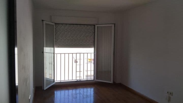 2 bedrooms apartment for rent in Centro quarter, Spain - Image 2