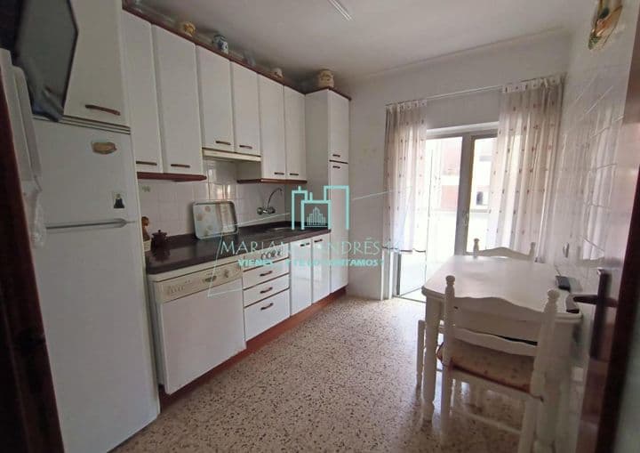 3 bedrooms apartment for rent in Leon, Spain - Image 9