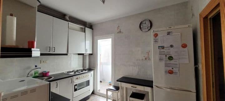 4 bedrooms apartment for rent in Albacete, Spain - Image 4