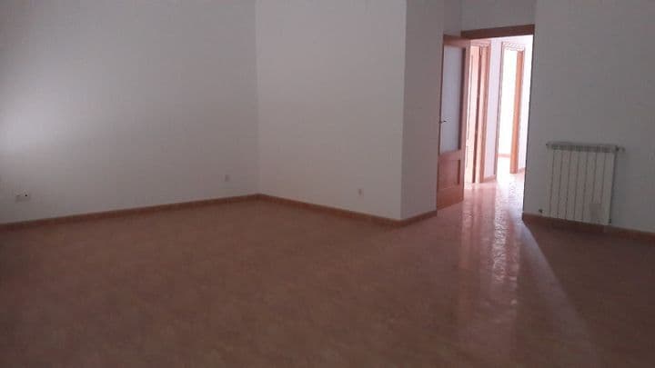 3 bedrooms apartment for rent in Albacete, Spain - Image 3