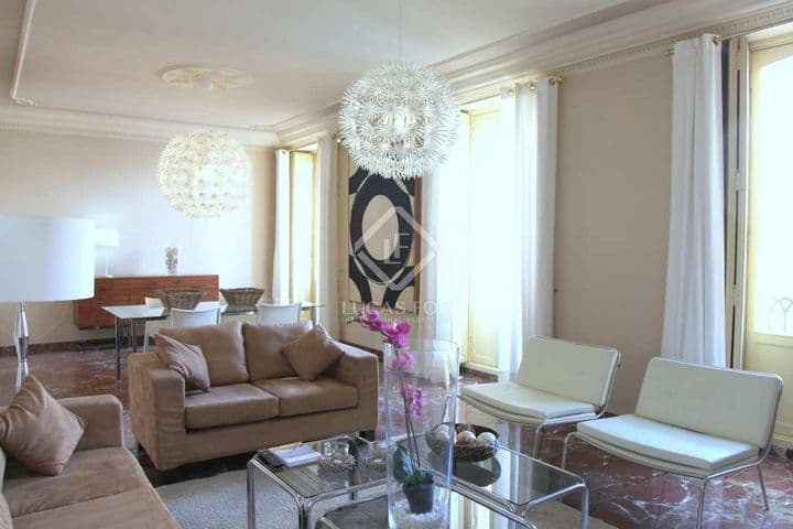 4 bedrooms apartment for rent in Valencia, Spain - Image 2