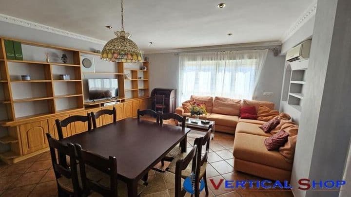 4 bedrooms apartment for rent in Albacete, Spain - Image 2