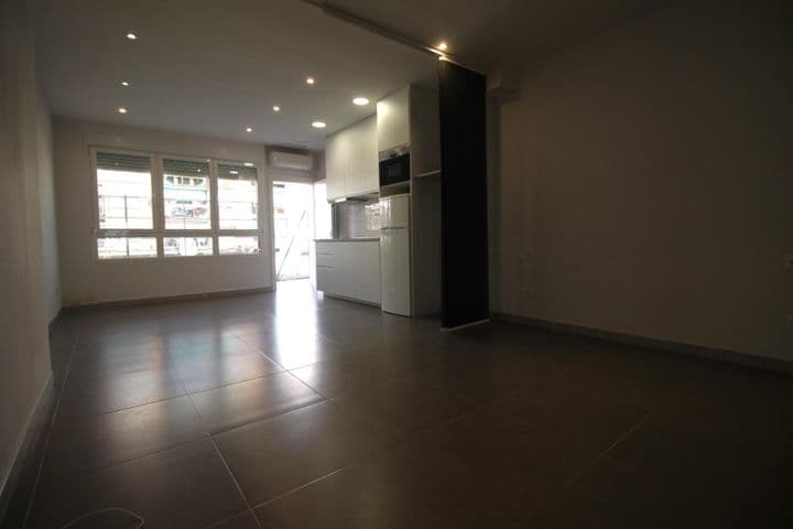 1 bedroom apartment for sale in Ciudad Lineal, Spain - Image 8