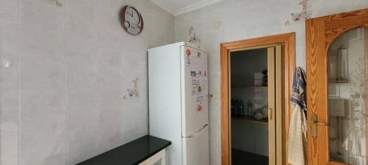 4 bedrooms apartment for rent in Albacete, Spain - Image 5