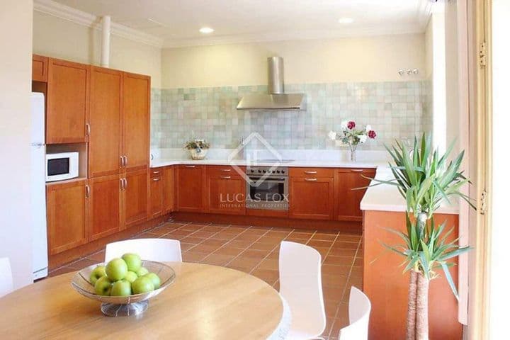 4 bedrooms apartment for rent in Valencia, Spain - Image 10