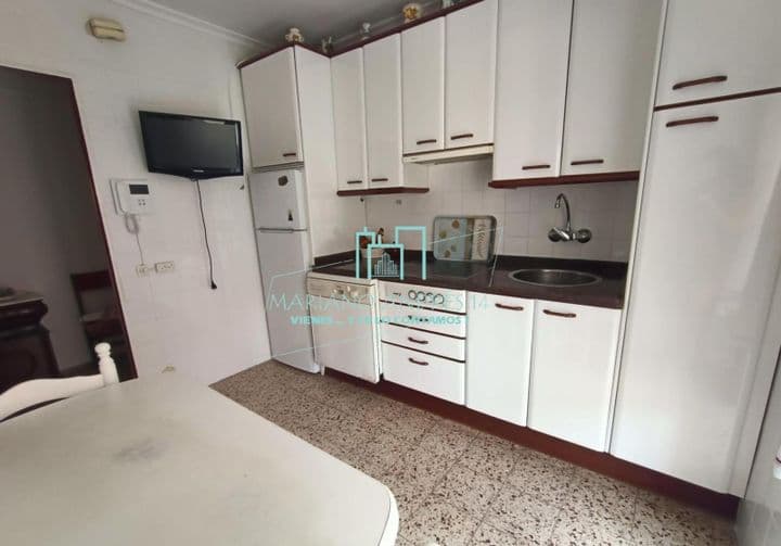 3 bedrooms apartment for rent in Leon, Spain - Image 2