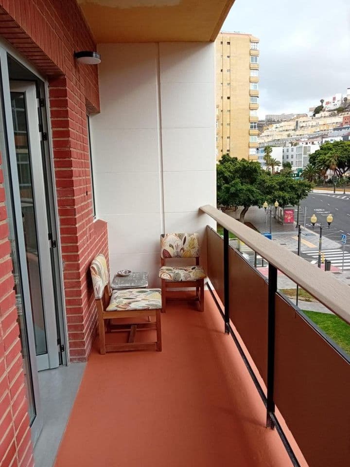 2 bedrooms apartment for rent in Las Palmas de Gran Canaria, Spain - Image 7