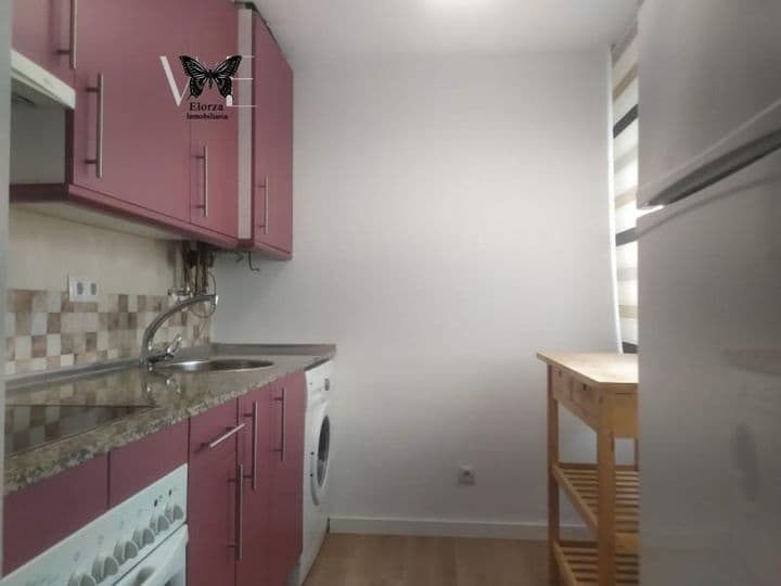 2 bedrooms apartment for rent in Oviedo, Spain - Image 12