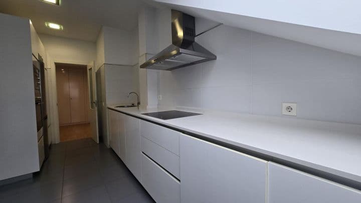 2 bedrooms apartment for rent in Gijon, Spain - Image 7