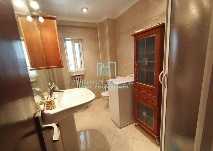 3 bedrooms apartment for rent in Leon, Spain - Image 11