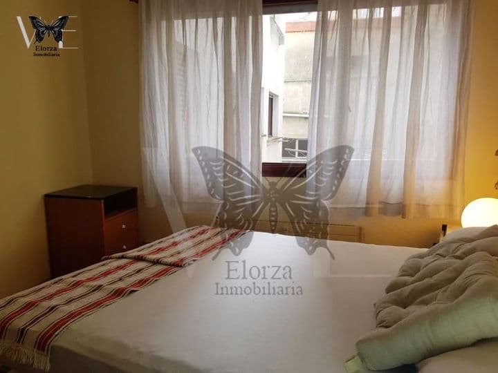 1 bedroom apartment for rent in Oviedo, Spain - Image 10