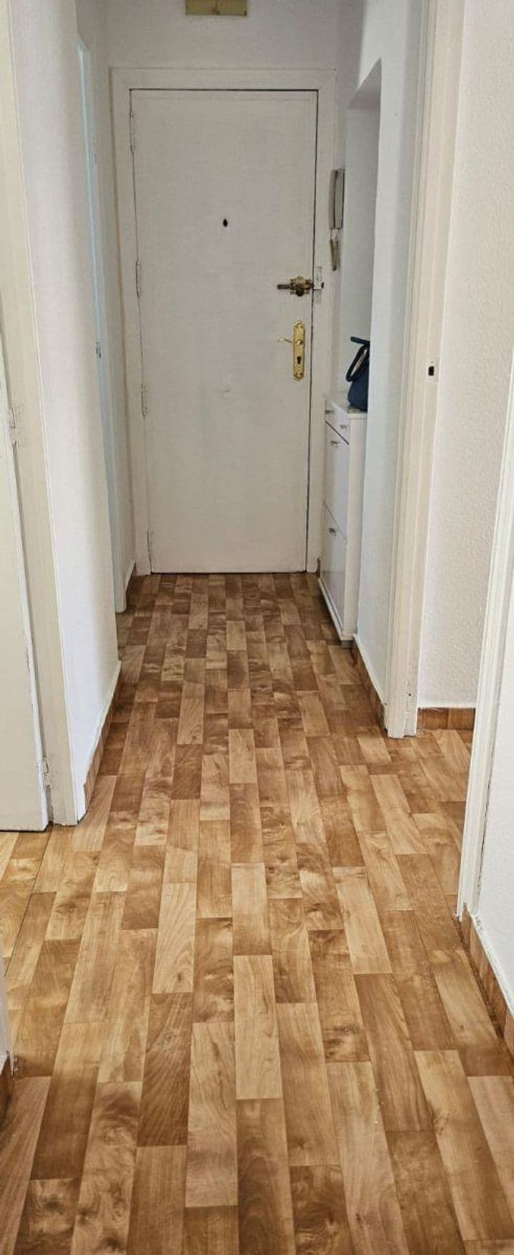 2 bedrooms apartment for rent in Albacete, Spain - Image 5