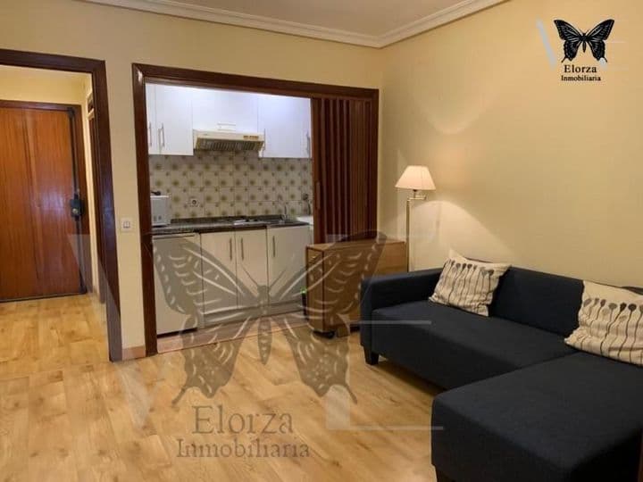 1 bedroom apartment for rent in Oviedo, Spain - Image 3