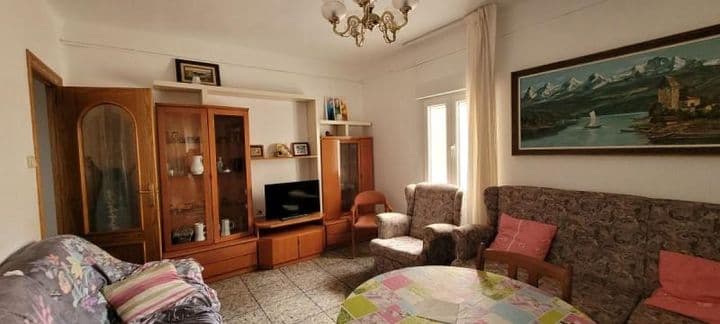 4 bedrooms apartment for rent in Albacete, Spain - Image 3