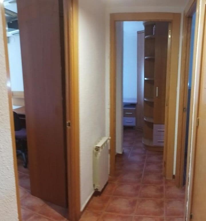 3 bedrooms apartment for rent in Zaragoza, Spain - Image 10