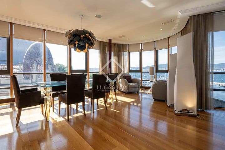 4 bedrooms apartment for rent in Vigo, Spain - Image 3