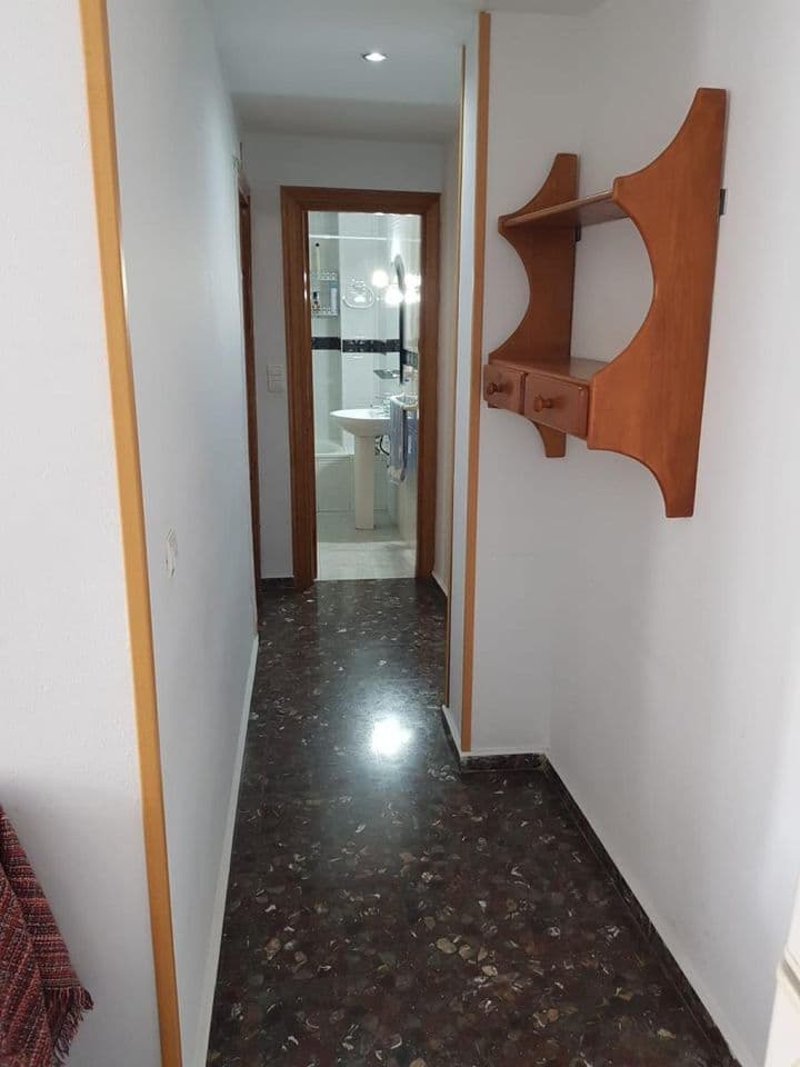 2 bedrooms apartment for rent in Beiro, Spain - Image 4