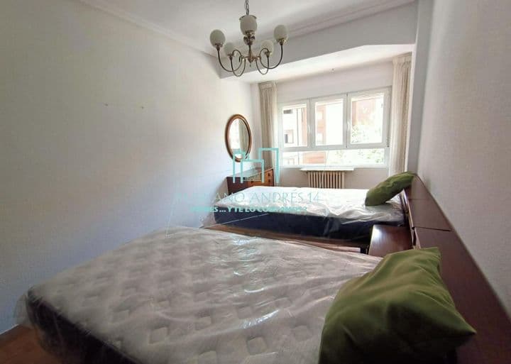 3 bedrooms apartment for rent in Leon, Spain - Image 12