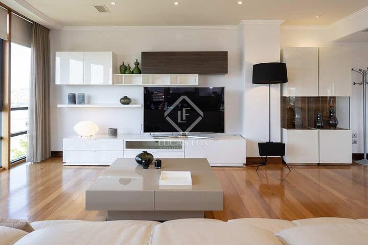 4 bedrooms apartment for rent in Vigo, Spain - Image 9