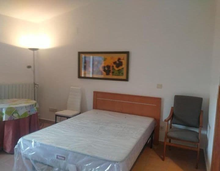 Apartment for rent in Zaragoza, Spain - Image 2