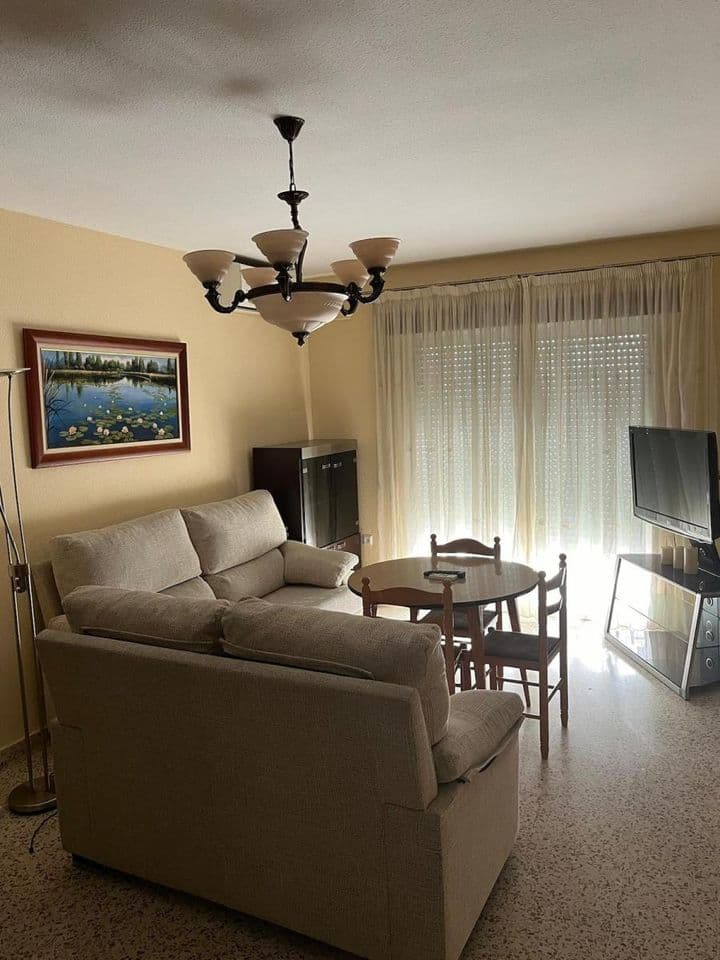 3 bedrooms apartment for rent in Granada, Spain - Image 7