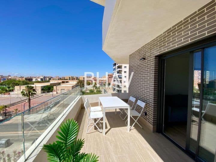 3 bedrooms apartment for rent in Alicante, Spain