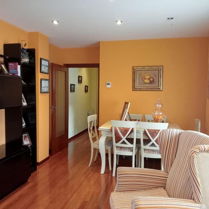 3 bedrooms apartment for sale in Torrelavega, Spain - Image 2