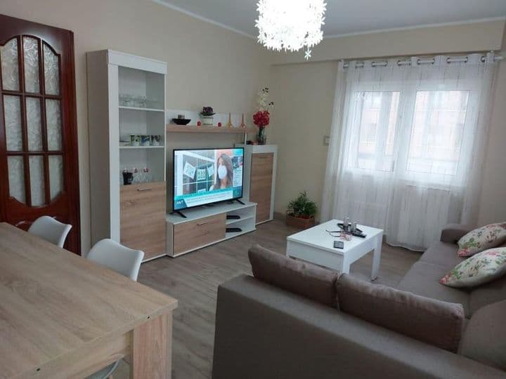 3 bedrooms apartment for rent in Gijon, Spain - Image 5