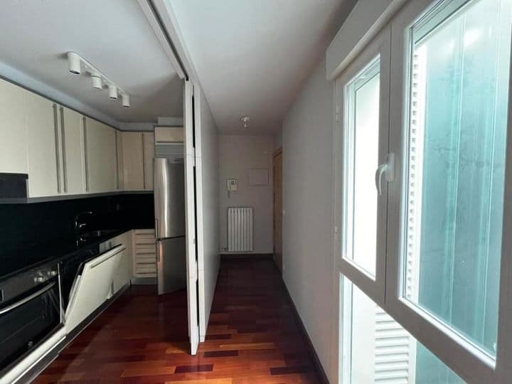 1 bedroom apartment for rent in Zaragoza, Spain - Image 7