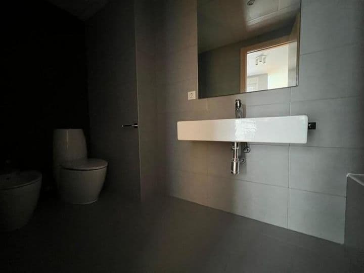 1 bedroom apartment for rent in Zaragoza, Spain - Image 12