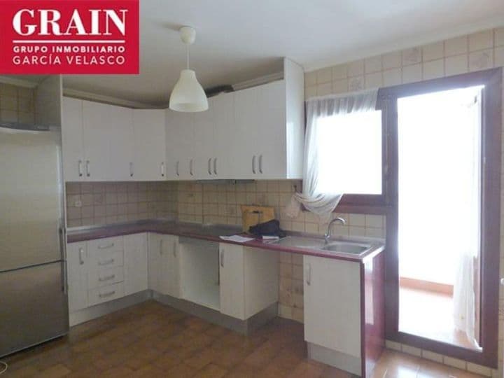 4 bedrooms apartment for rent in Albacete, Spain - Image 4