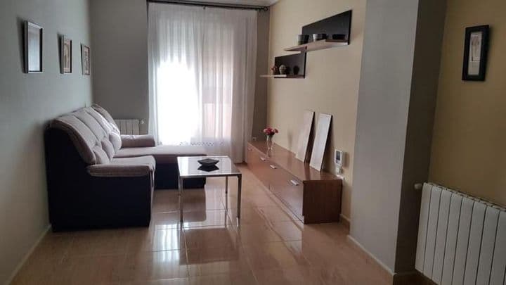 2 bedrooms apartment for rent in Albacete, Spain - Image 2