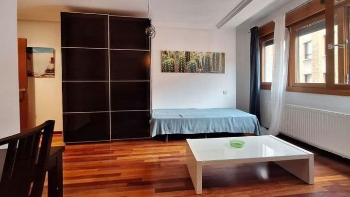 Apartment for rent in Oviedo, Spain - Image 5