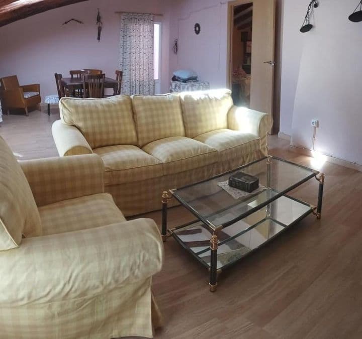 3 bedrooms house for rent in Zaragoza, Spain - Image 2