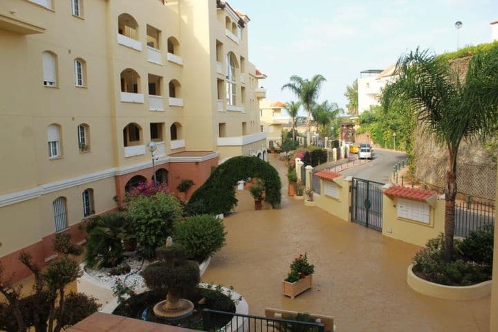 2 bedrooms apartment for sale in Sitio de Calahonda, Spain - Image 3