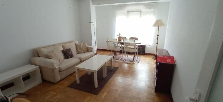 2 bedrooms apartment for rent in Gijon, Spain - Image 2